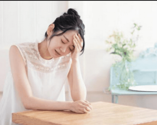 女性