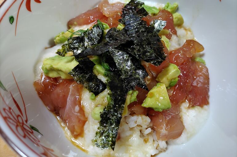 マグロ丼